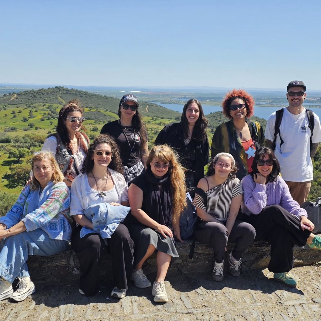 Instagram post from loule_criativo. This post is in position 16.