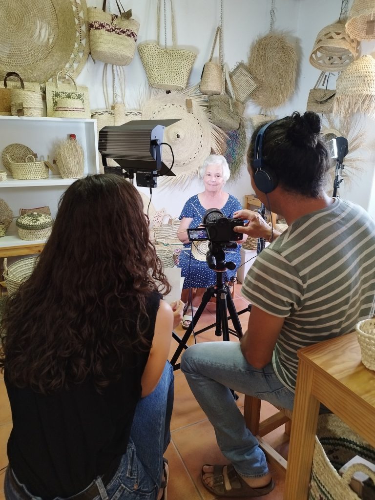 Instagram post from loule_criativo. This post is in position 13.